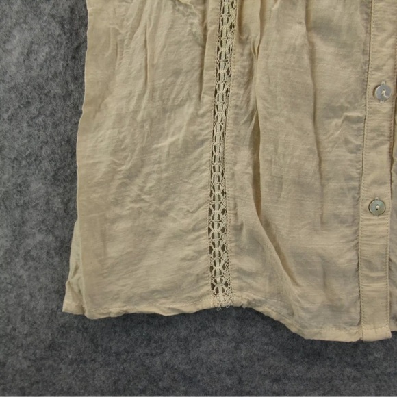 Chicos Beige Button Up V Neck Sheer 3/4 Sleeve 100% Rayon Sequins Top Size 2 Lrg - Picture 3 of 8